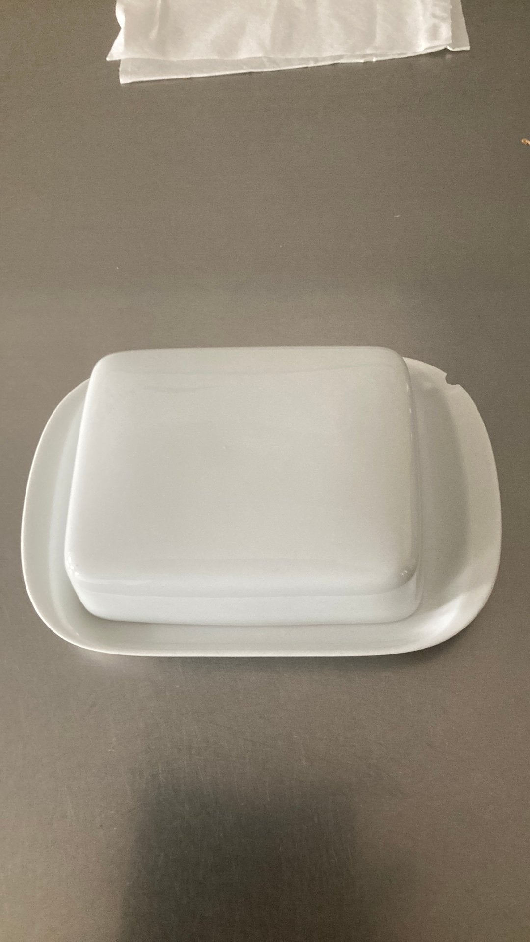 Wiite botervloot van Arzberg porselein mist een stukje, Huis en Inrichting, Keuken | Servies, Gebruikt, Overige typen, Ophalen of Verzenden