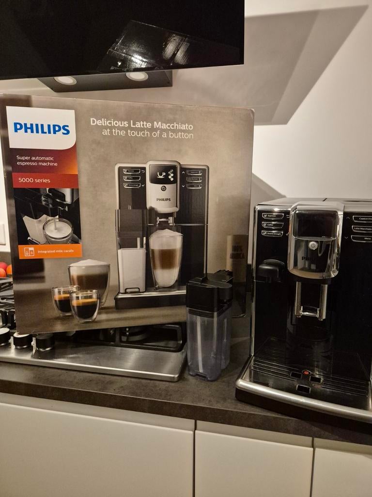 Philips LatteGo 5000 serie koffiemachine - perfecte staat, Ophalen of Verzenden, Gebruikt, Koffiemachine, Koffiebonen