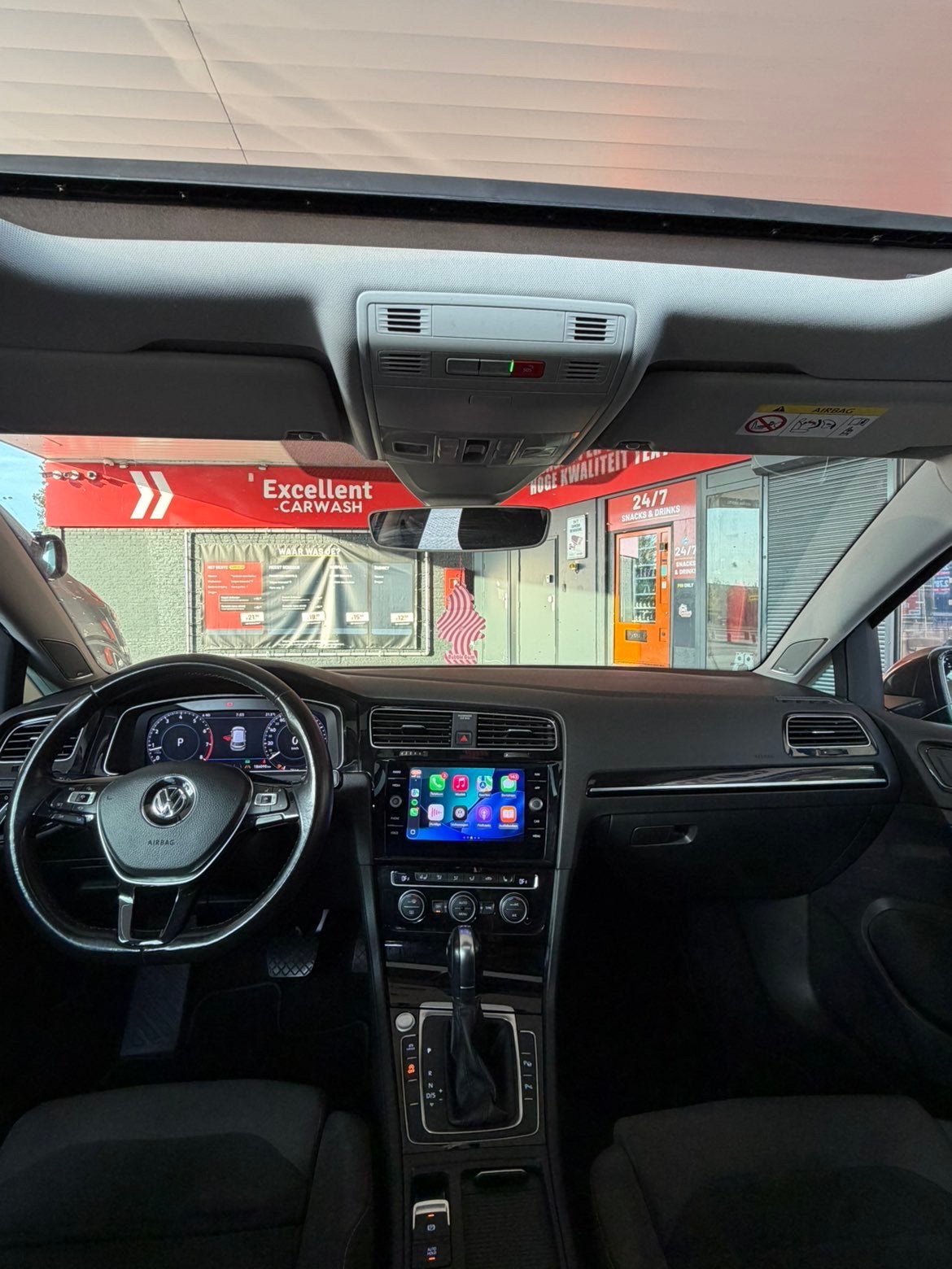 Foto 5 van Volkswagen Golf 1.5 TSI 150pk 7-DSG 2019 PANO - KEYLESS