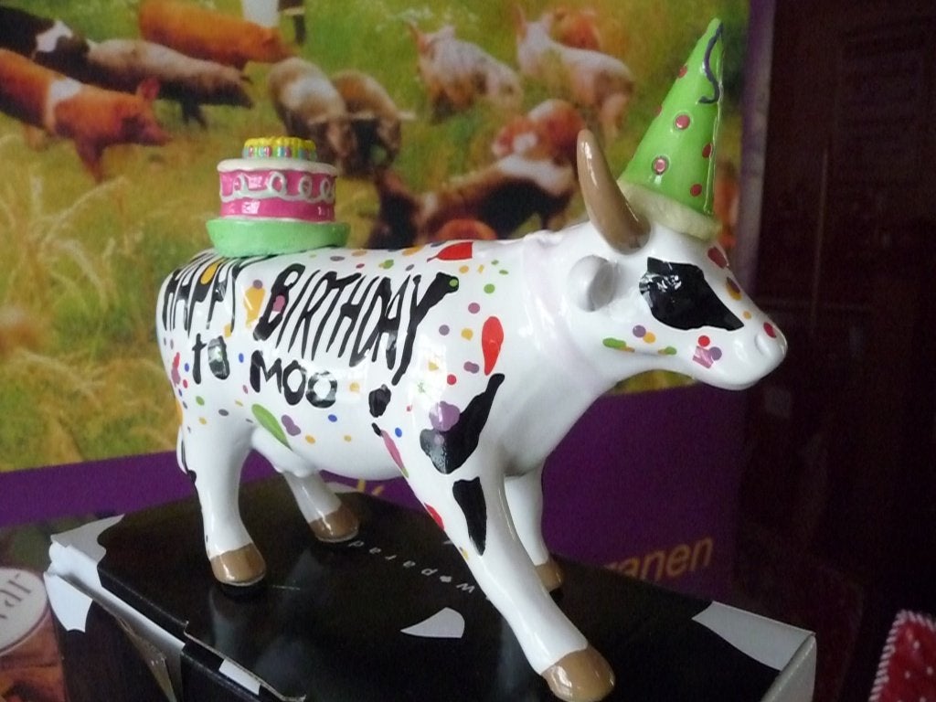 Nieuw Cow Parade koe Happy Birthday Cow gratis verzending., Ophalen of Verzenden, Beeld