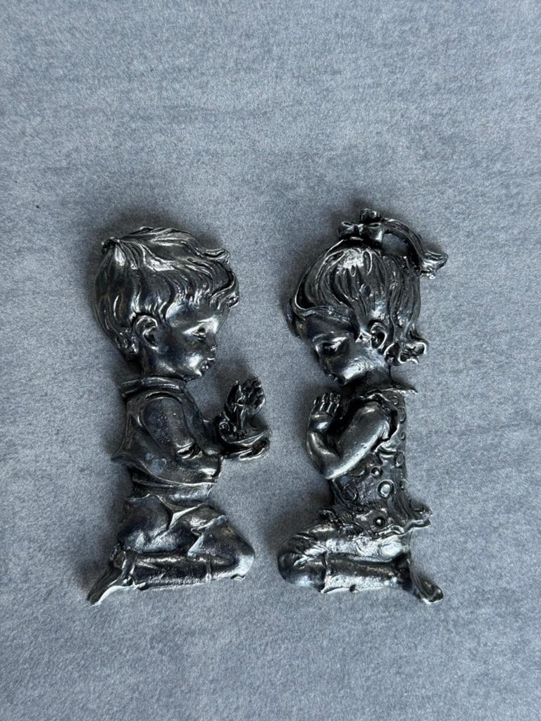 Jongetje en meisje van tin - 7 cm, Verzamelen, Poppetjes en Figuurtjes, Ophalen of Verzenden, Gebruikt