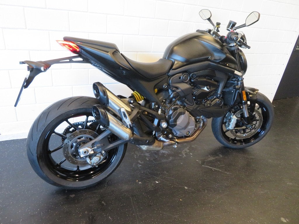Ducati Monster 937 + 950 BLACK EDITION! - foto 3