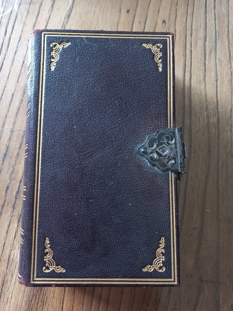 Antiek Bijbel 1875 met Zilveren Klampslot (Zwaardje), Ophalen of Verzenden