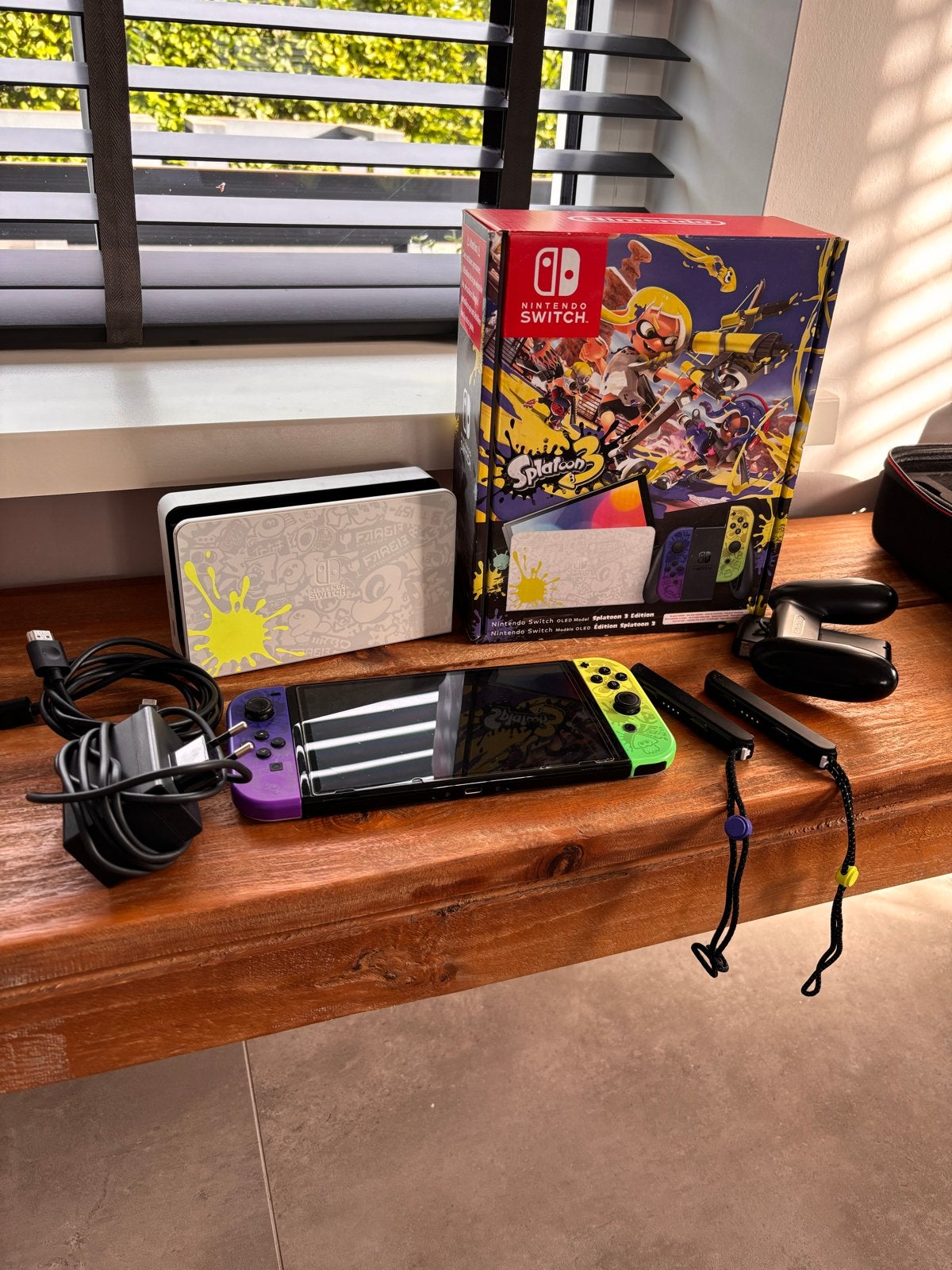 Nintendo Switch OLED Splatoon 3 Edition - Zo goed als nieuw, Ophalen of Verzenden, Zo goed als nieuw, Met 2 controllers, Switch OLED