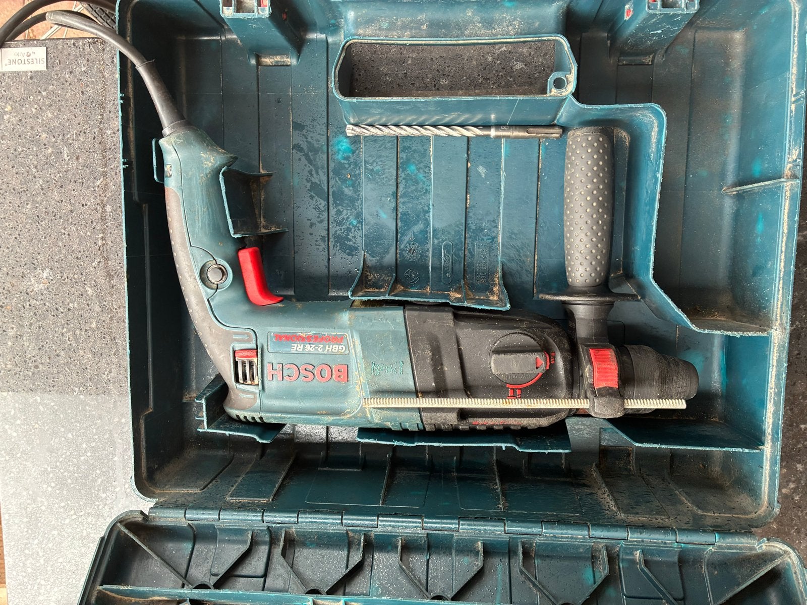 Bosch GBH 2-26 RE Boorhamer met koffer, Boor- en/of Breekhamer, Ophalen of Verzenden, Klopboormechanisme, Gebruikt