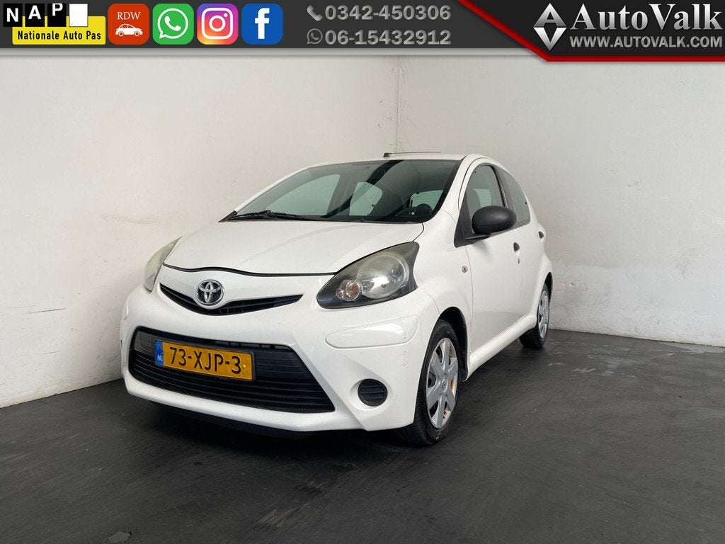 Toyota Aygo 1.0 VVT-i Comfort. Arco. Elek Pakket! (bj 2012), Voorwielaandrijving, Euro 5, Gebruikt, 4 stoelen