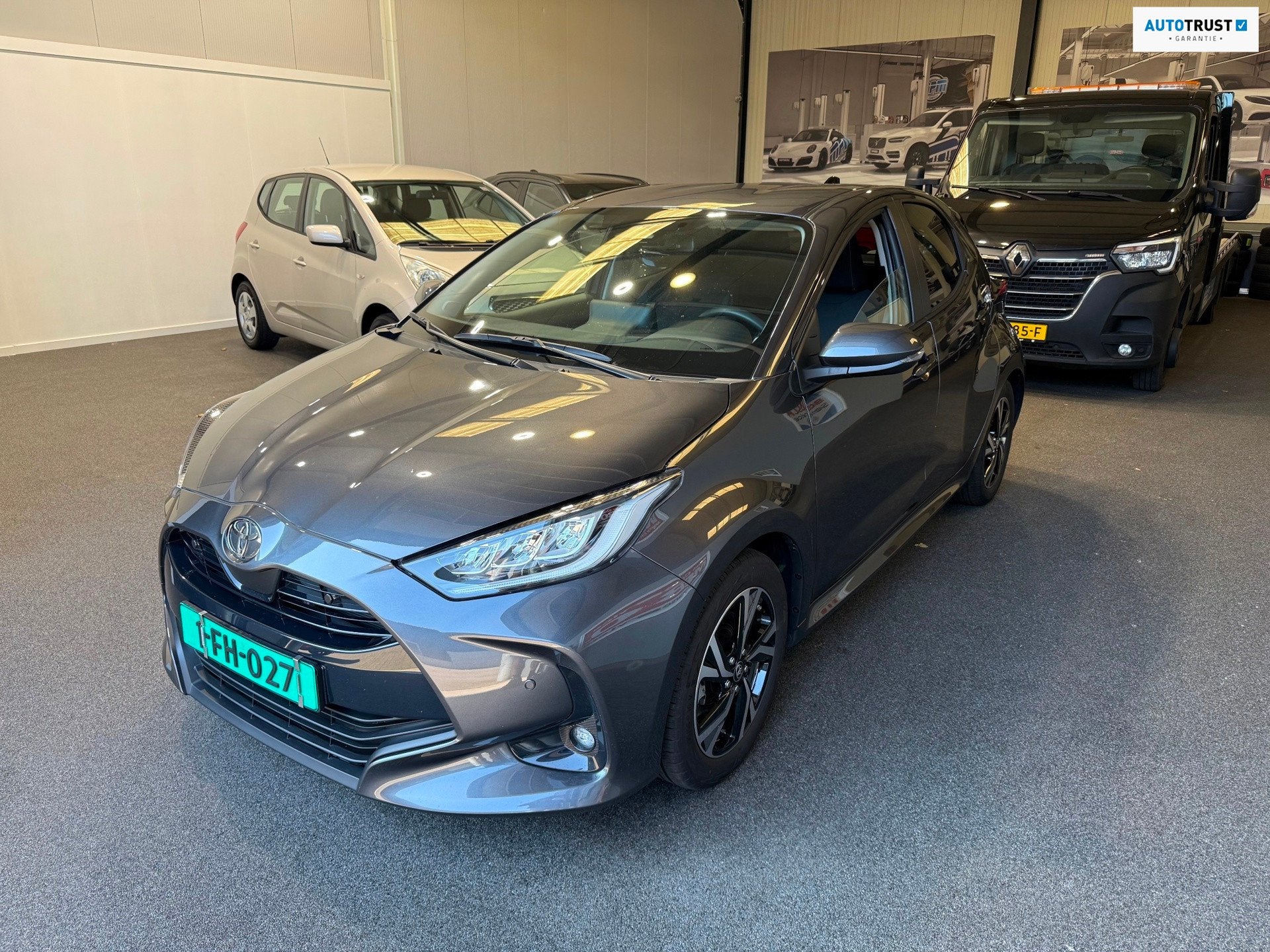 Toyota Yaris 1.5 Hybrid 115 Dynamic, Stof, Gebruikt, Zwart, Automatische klimaatregeling