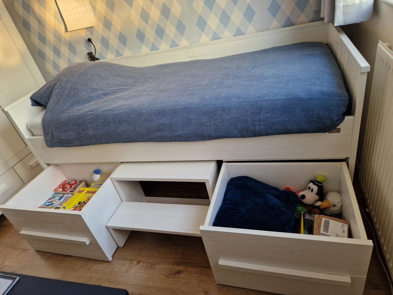 Mooi tienerbed, met lades en handig trapje, Ophalen, Zo goed als nieuw, Overige typen
