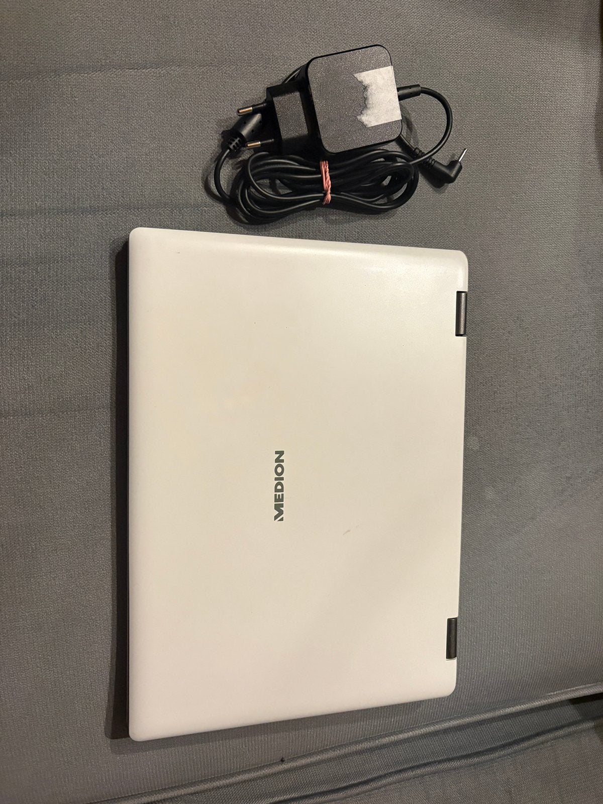 Medion Akoya E2225T, 4 GB of minder, Qwerty, Touchscreen, Ophalen of Verzenden