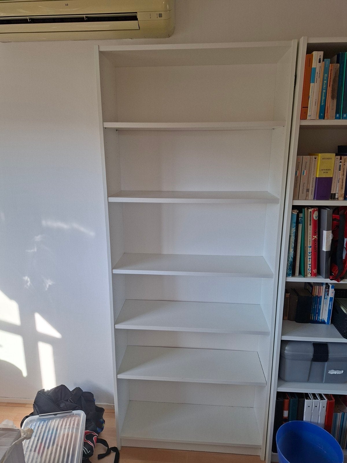 Witte Boekenkast met 5 Planken - 80x22x202 cm, Huis en Inrichting, Ophalen, Met plank(en), Gebruikt, 200 cm of meer