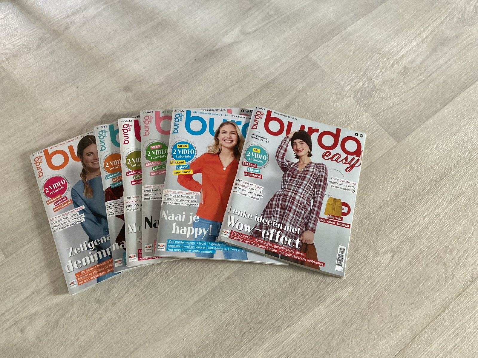 Burda Easy Naaitijdschriften - Complete Jaargang 2022, Ophalen, Zo goed als nieuw, Overige typen