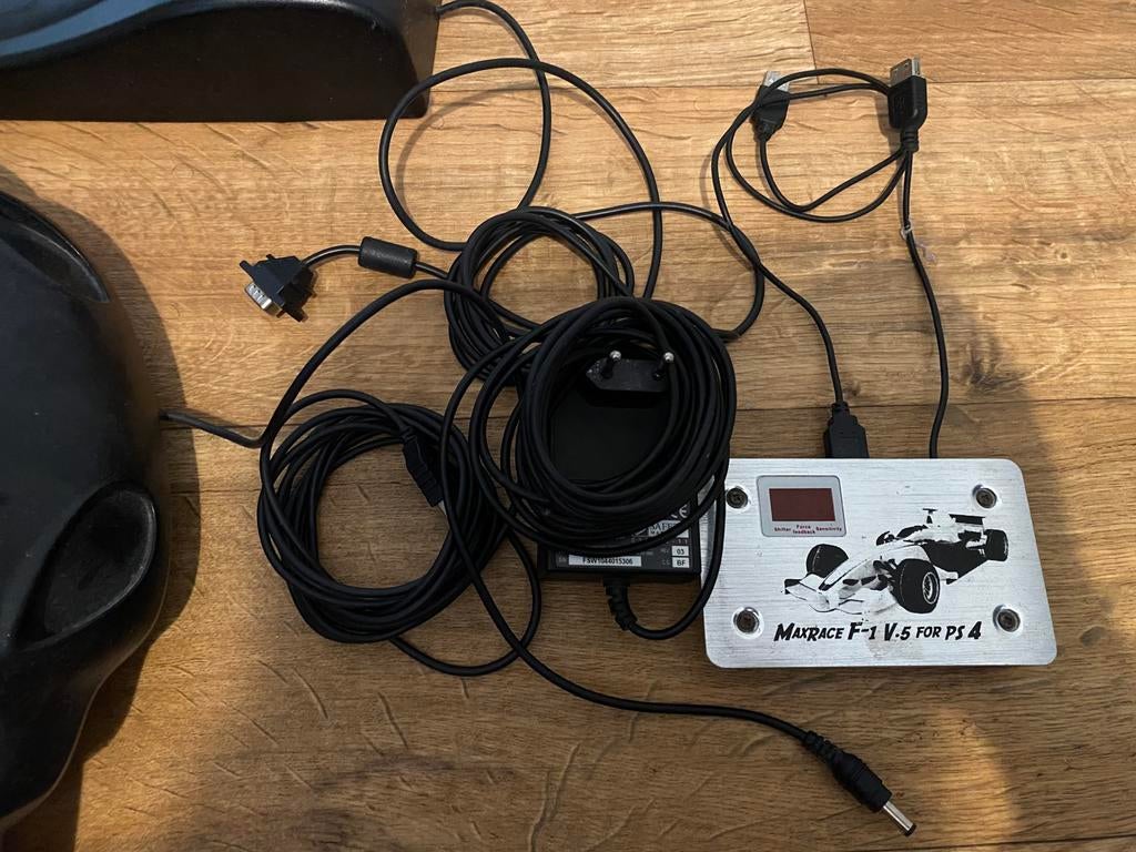 Driving force gt + maxrace f-1 v-5, Ophalen of Verzenden, Zo goed als nieuw