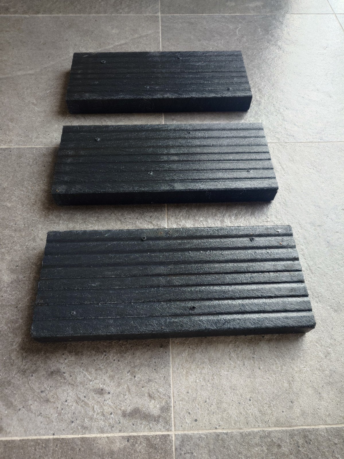 100 stuks zwarte composiet planken, Kunststof, Gebruikt, Biels, Ophalen of Verzenden