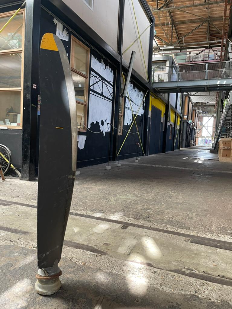 Stoere Propellerblad  Luxair 150 cm, Verzamelen, Luchtvaart en Vliegtuigspotten, Ophalen, Gebruikt, Overige typen