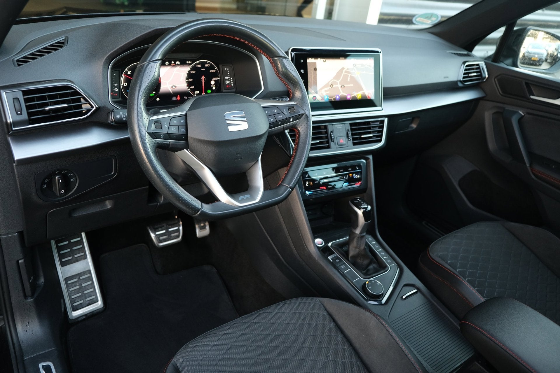 Seat Tarraco 1.4 TSI e-Hybrid PHEV FR 245PK Pano Trekhaak Ca, Auto's, Dealer onderhouden, Gebruikt, 4 cilinders, 2000 kg