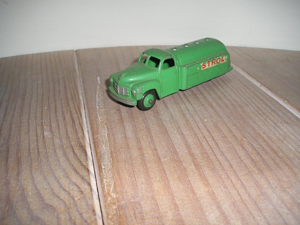 Dinky Toys 441 Studebaker Petrol Tanker Castrol, Antiek en Kunst, Antiek | Speelgoed, Ophalen of Verzenden