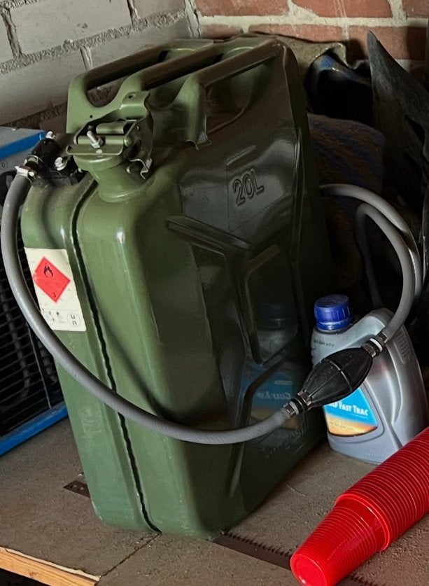 Jerrycan benzinetank buitenboordmotor, Watersport en Boten, Ophalen of Verzenden, Zo goed als nieuw