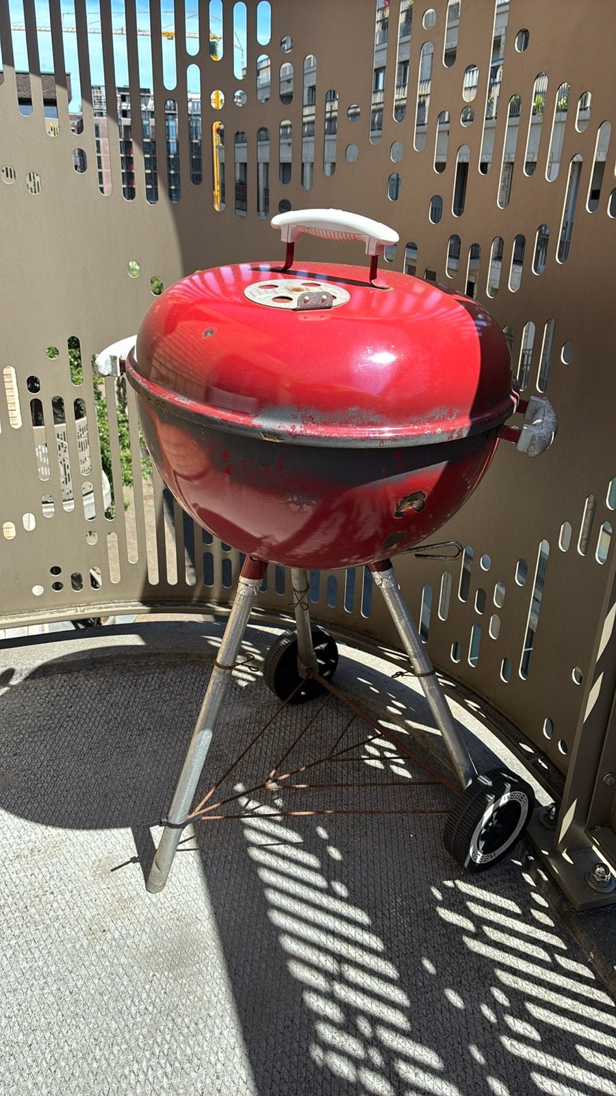 Rode Weber houtskool BBQ Compact Kettle, Ophalen, Gebruikt