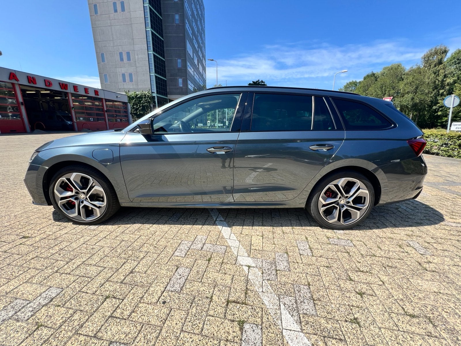 Skoda Octavia Combi 1.4 TSI RS iV 245pk Business / Leer, Auto's, 4 cilinders, Te koop, Octavia, Leder en Alcantara