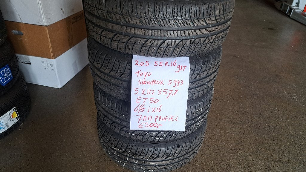 Banden set 16 inch Vw Golf/Caddy/Leon/Octavia/Audi A3/enz, Ophalen, Gebruikt, 16 inch, Toyo