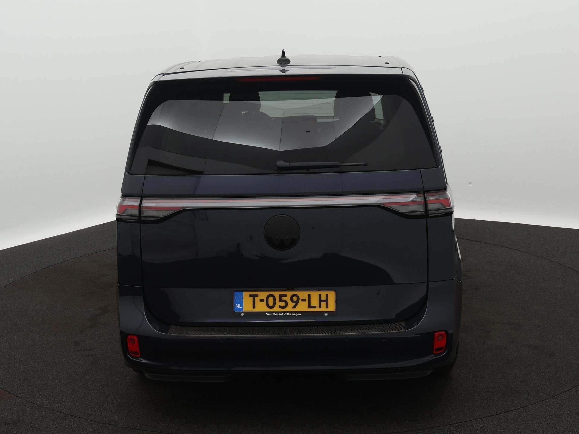 Volkswagen ID. Buzz 1st 77kWh | Elektrische schuifdeuren | E, Auto's, Volkswagen, Automaat, 12 maanden, Gebruikt, Zwart
