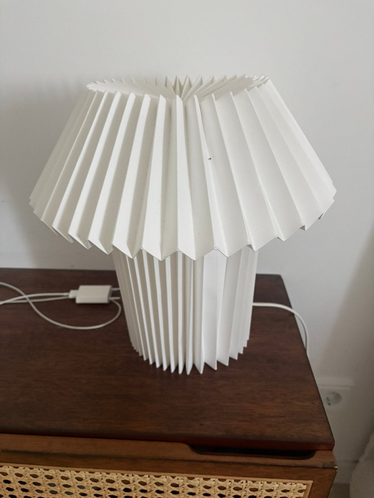 H&M Home witte origami tafellamp | Pleated Paper Lamp, Wit, Ophalen of Verzenden, Zo goed als nieuw, Design