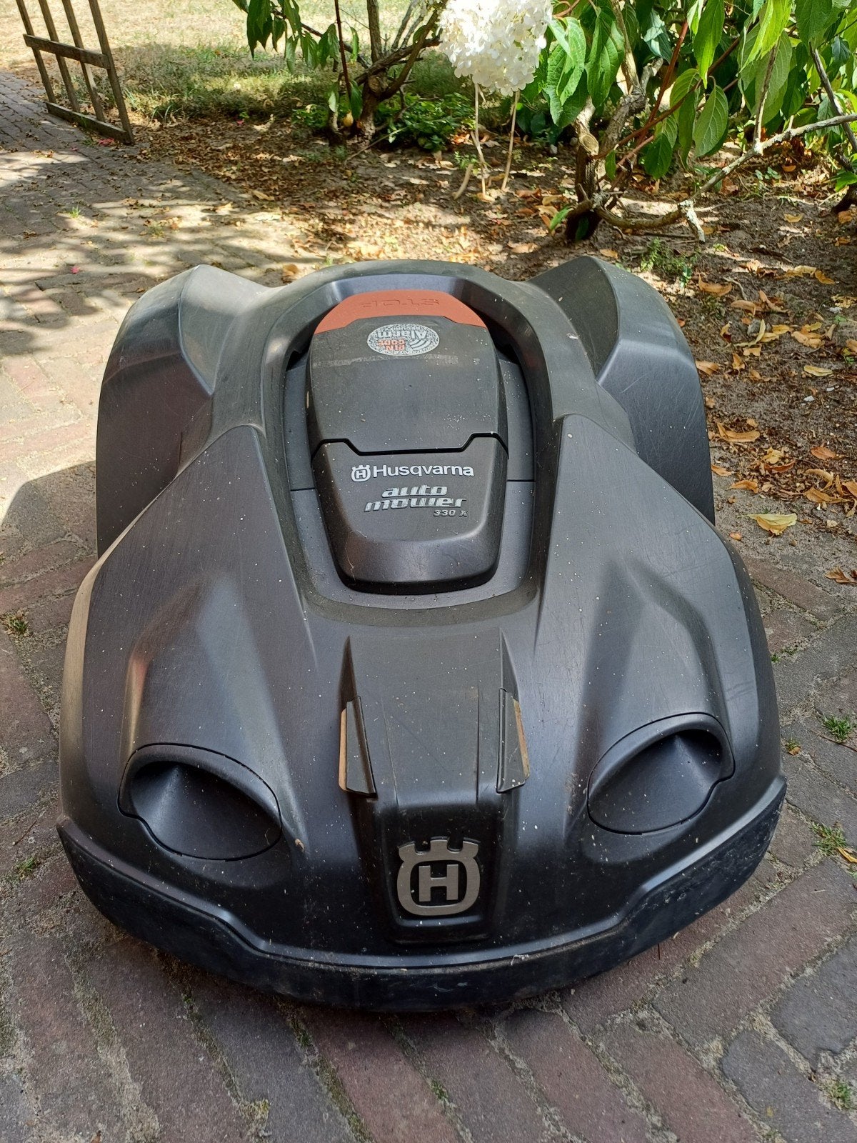 Husqvarna 330x Robotmaaier, Tuin en Terras, Robotmaaiers, Ophalen, Gebruikt