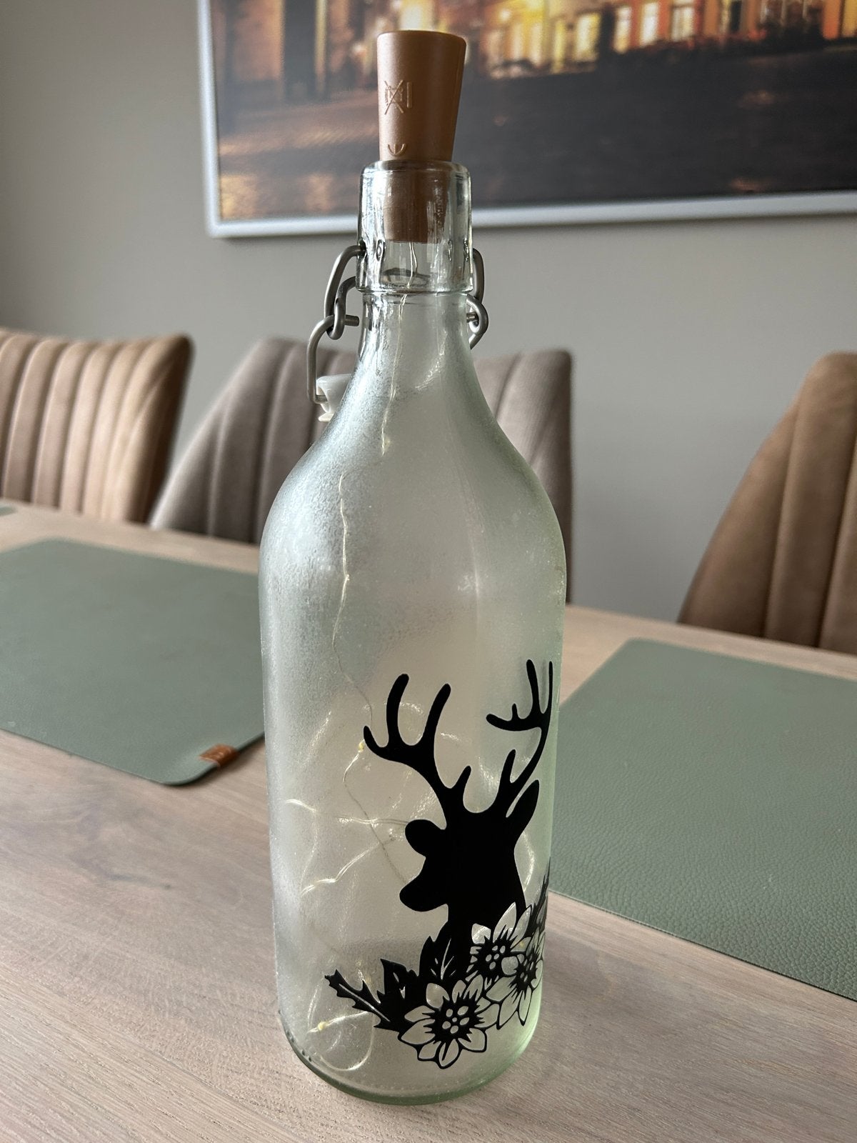 Decoratieve fles met hert en LED-verlichting, Ophalen, Meerkleurig, Zo goed als nieuw, Modern