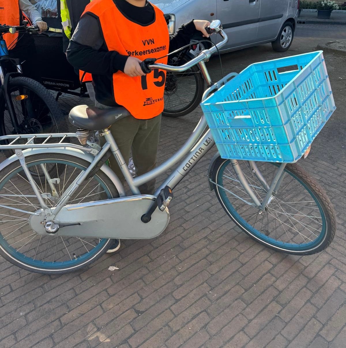Lichtblauwe Cortina fiets, 24 inch, voordrager + gratis krat, Ophalen, Gebruikt, Terugtraprem, 20 inch of meer