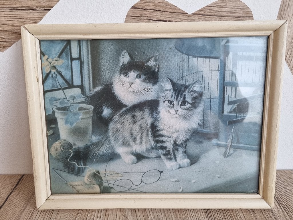 Vintage Poezen Op Tafel Schilderij Hout + Glasbescherming, Gebruikt, Hout, Ingelijst, Schilderij