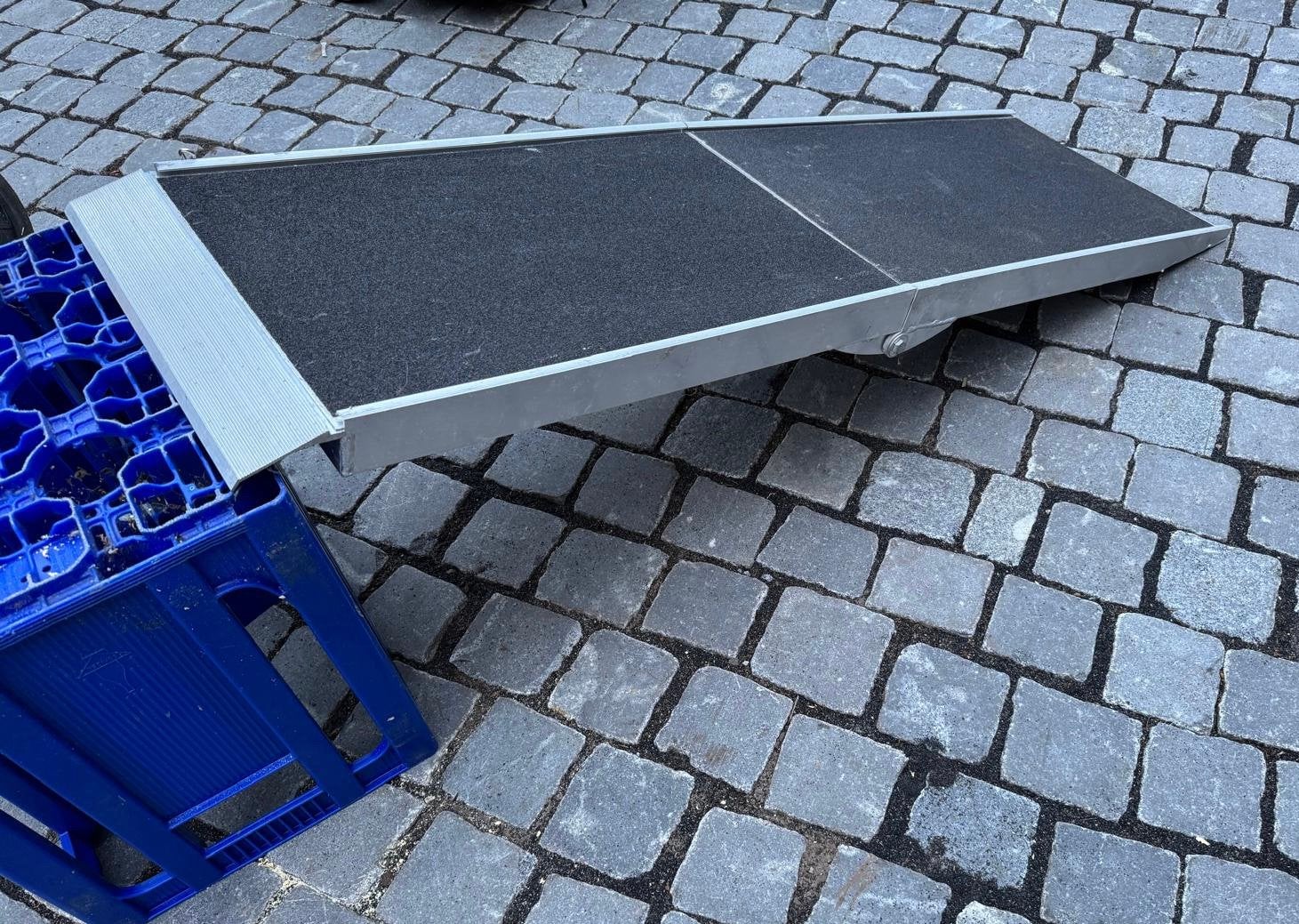 Loopplank oprijplaat aluminium opvouwbaar, Ophalen, Zo goed als nieuw, Hondentrap
