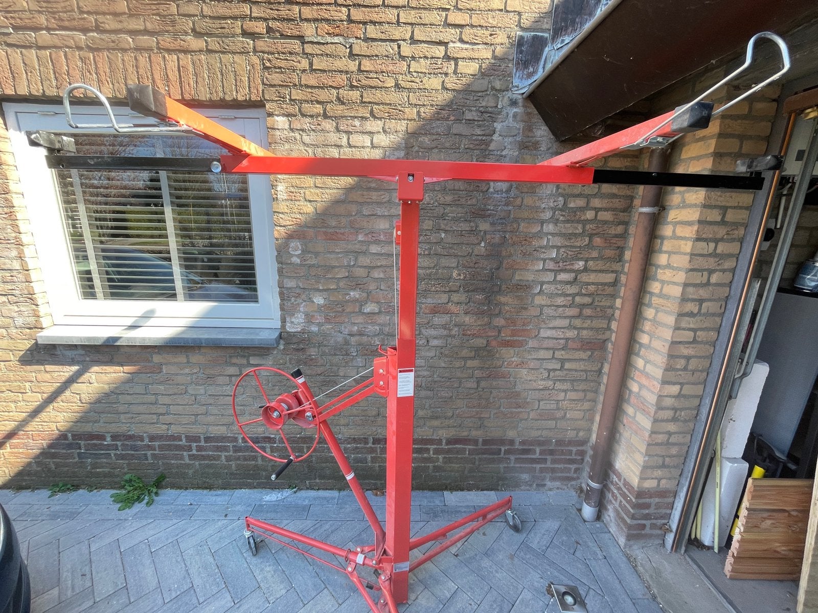Gipsplaatlift te huur en evt klushulp, Ophalen, Zo goed als nieuw
