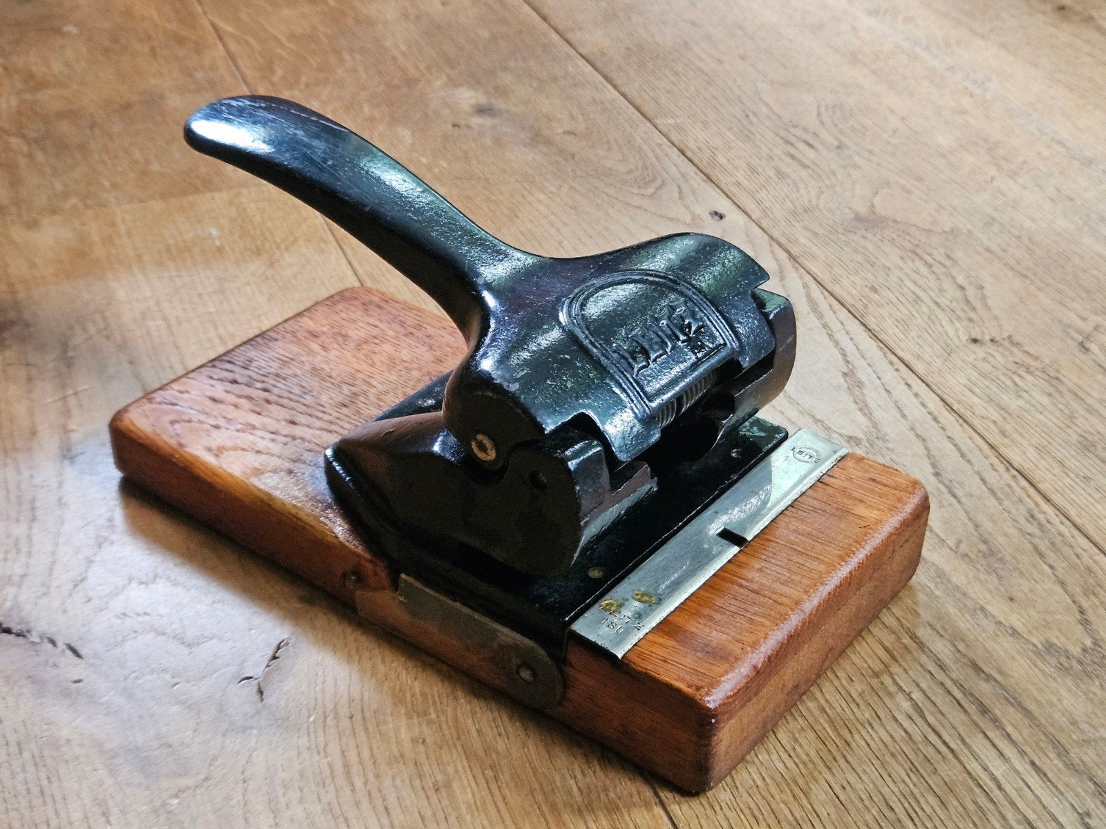 Leitz perforator, Ophalen of Verzenden
