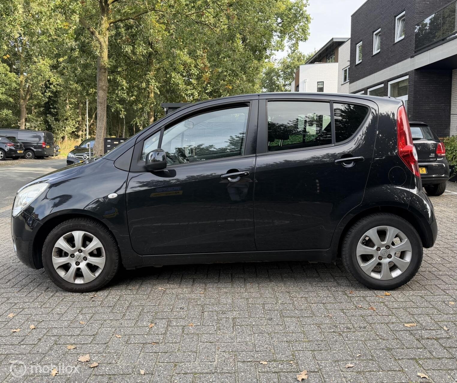 Opel Agila 1.2 Enjoy Ruim apk Airco Hoge instap Inruilkoopje, Voorwielaandrijving, 86 pk, 4 cilinders, Zwart