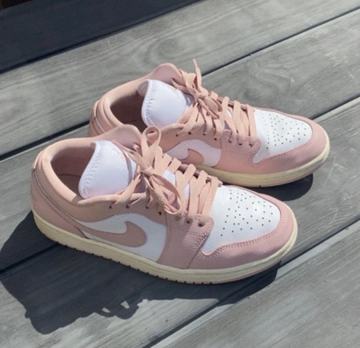Nike Air jordan 1 low sneakers pastel roze, Kleding | Dames, Schoenen, Ophalen of Verzenden, Roze, Sneakers of Gympen, Zo goed als nieuw
