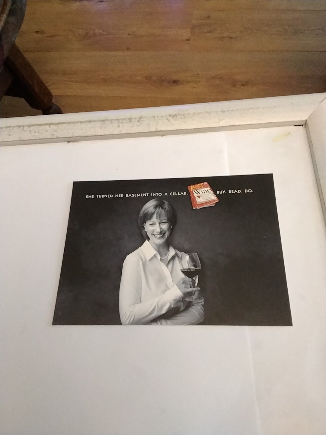 Vintage Kiss Wine Reclame Ansichtkaart - Jaren '90, Verzamelen, Ophalen of Verzenden, 1980 tot heden, Ongelopen, Overige thema's