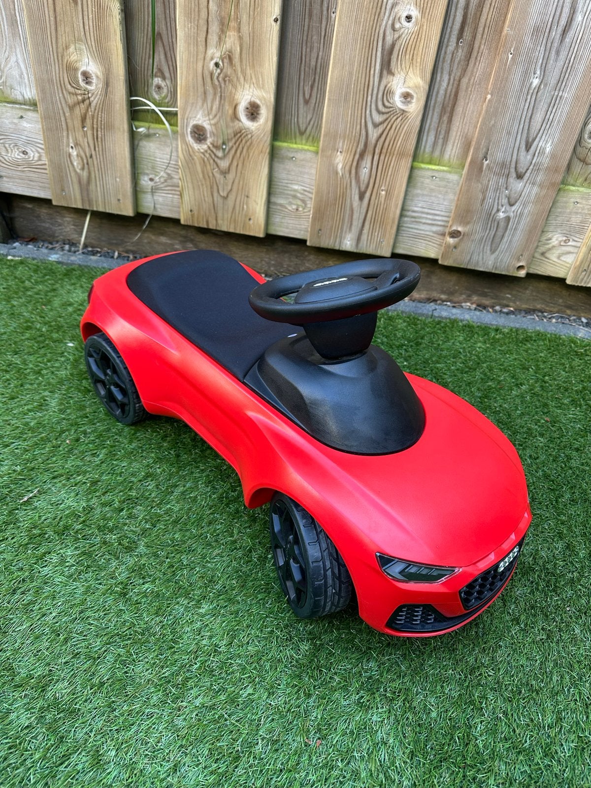 Rode Audi Loopauto voor kinderen vanaf 1 jaar, Ophalen, Gebruikt, Loopvoertuig