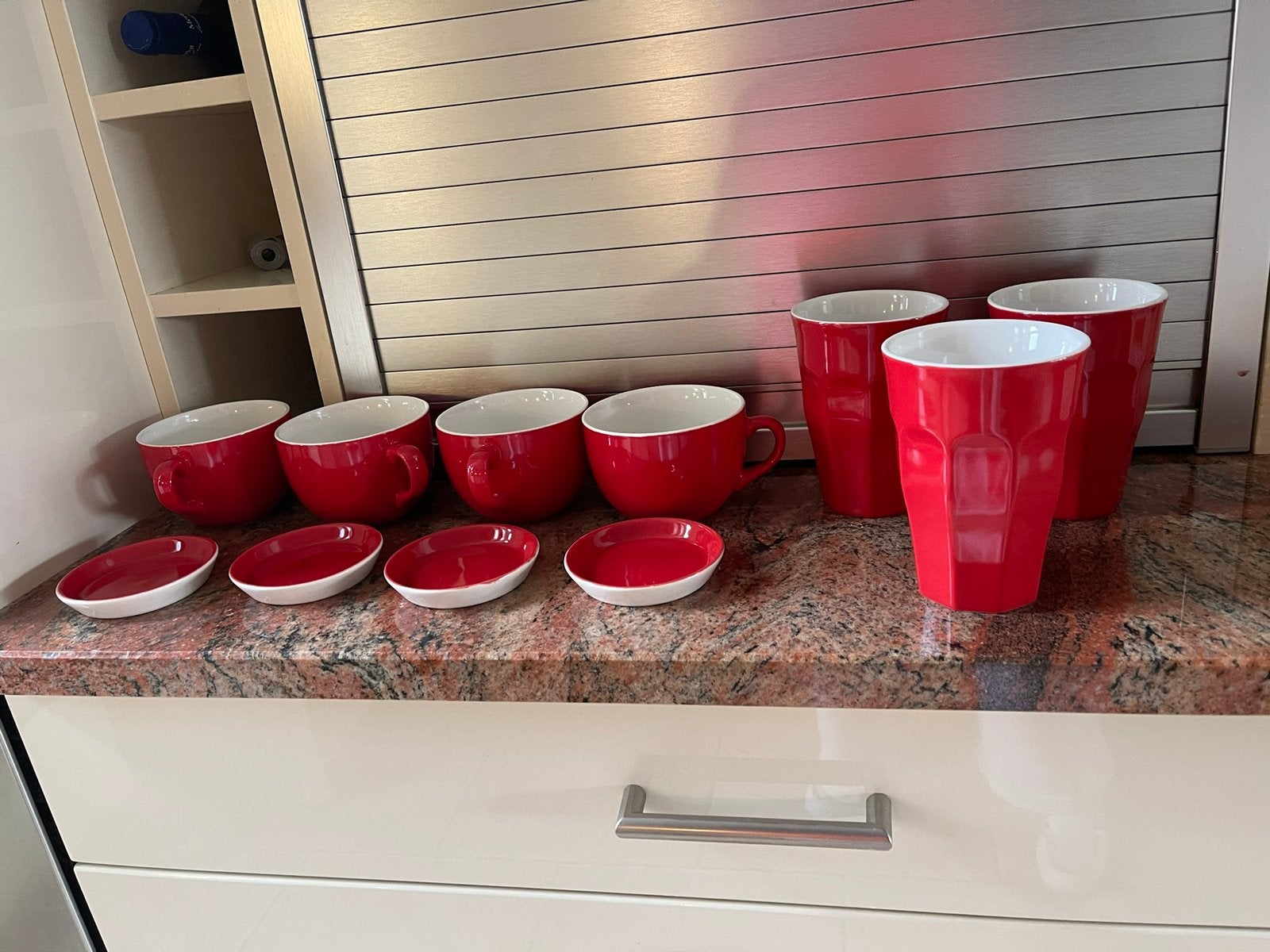 Serviesgoed, Ophalen, Zo goed als nieuw, Beker of Kan