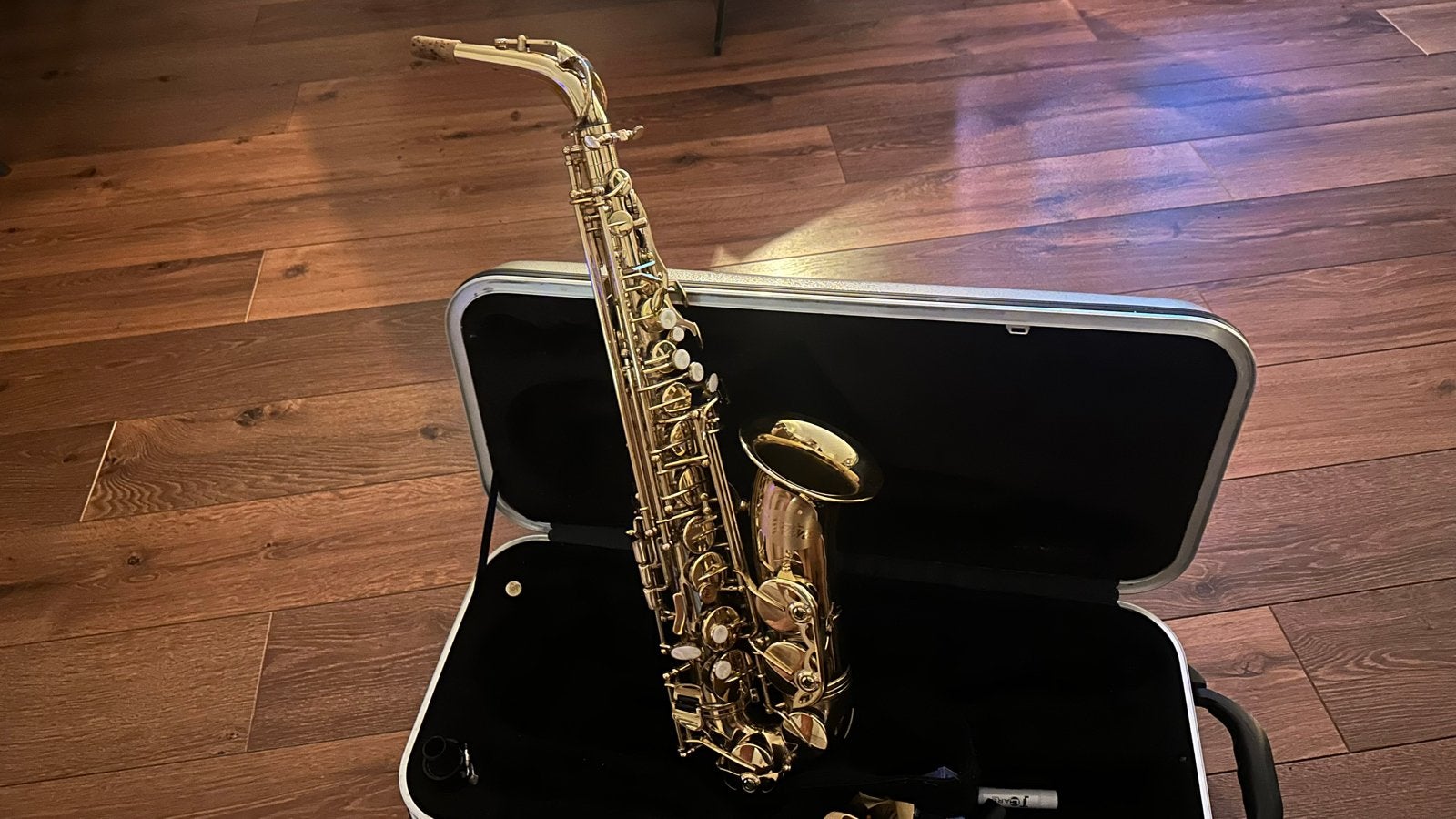 Alt saxofoon met koffer - Zo goed als nieuw, Ophalen of Verzenden, Zo goed als nieuw, Alt, Met koffer