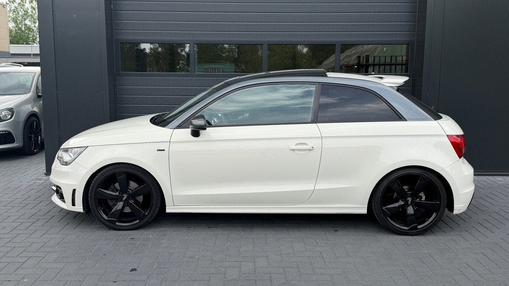 Audi A1 1.4 TFSI S edition Pano|Kuipstoelen|185PK|Keyless, Auto's, Audi, Euro 5, 4 cilinders, 1165 kg, 4 stoelen