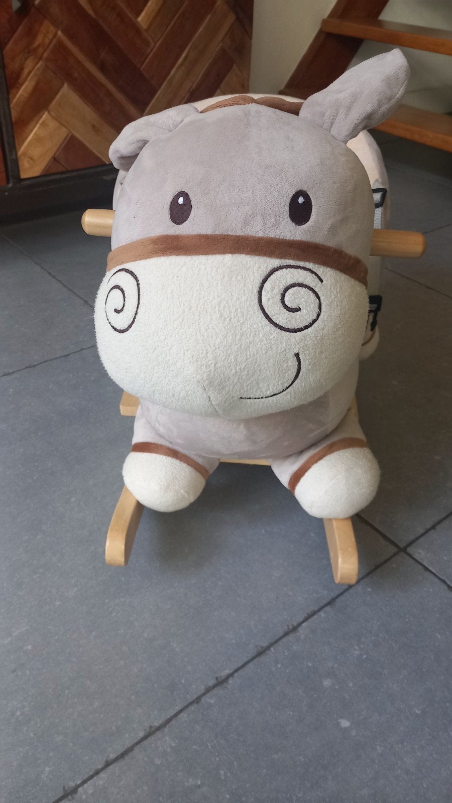 Schattig hobbelpaard voor baby's en peuters, Ophalen, Zo goed als nieuw, Jongen of Meisje