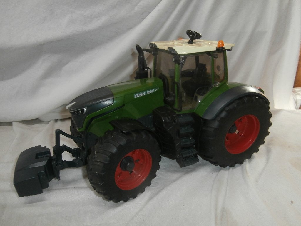 Bruder Fendt 1050 Vario Trekker, Ophalen, Gebruikt