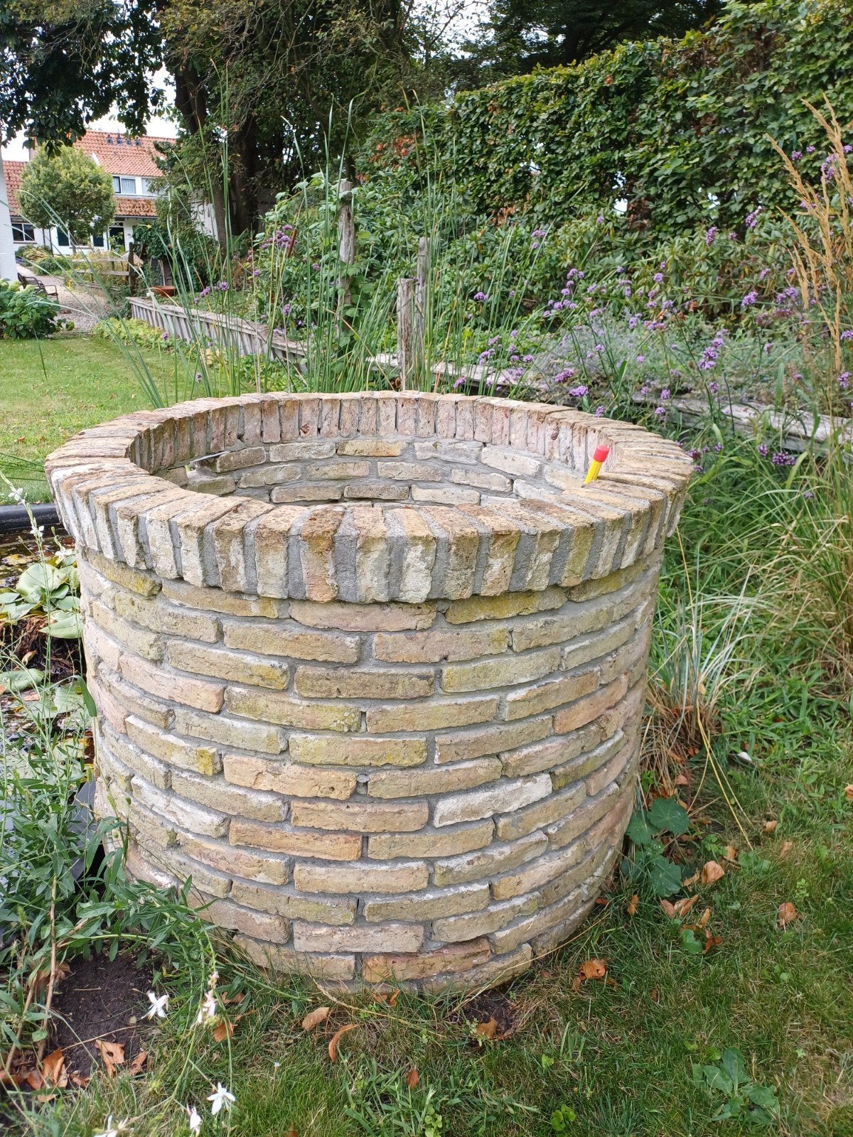 oude, gevormde gebakken stenen voor waterput, Ophalen, Gebruikt