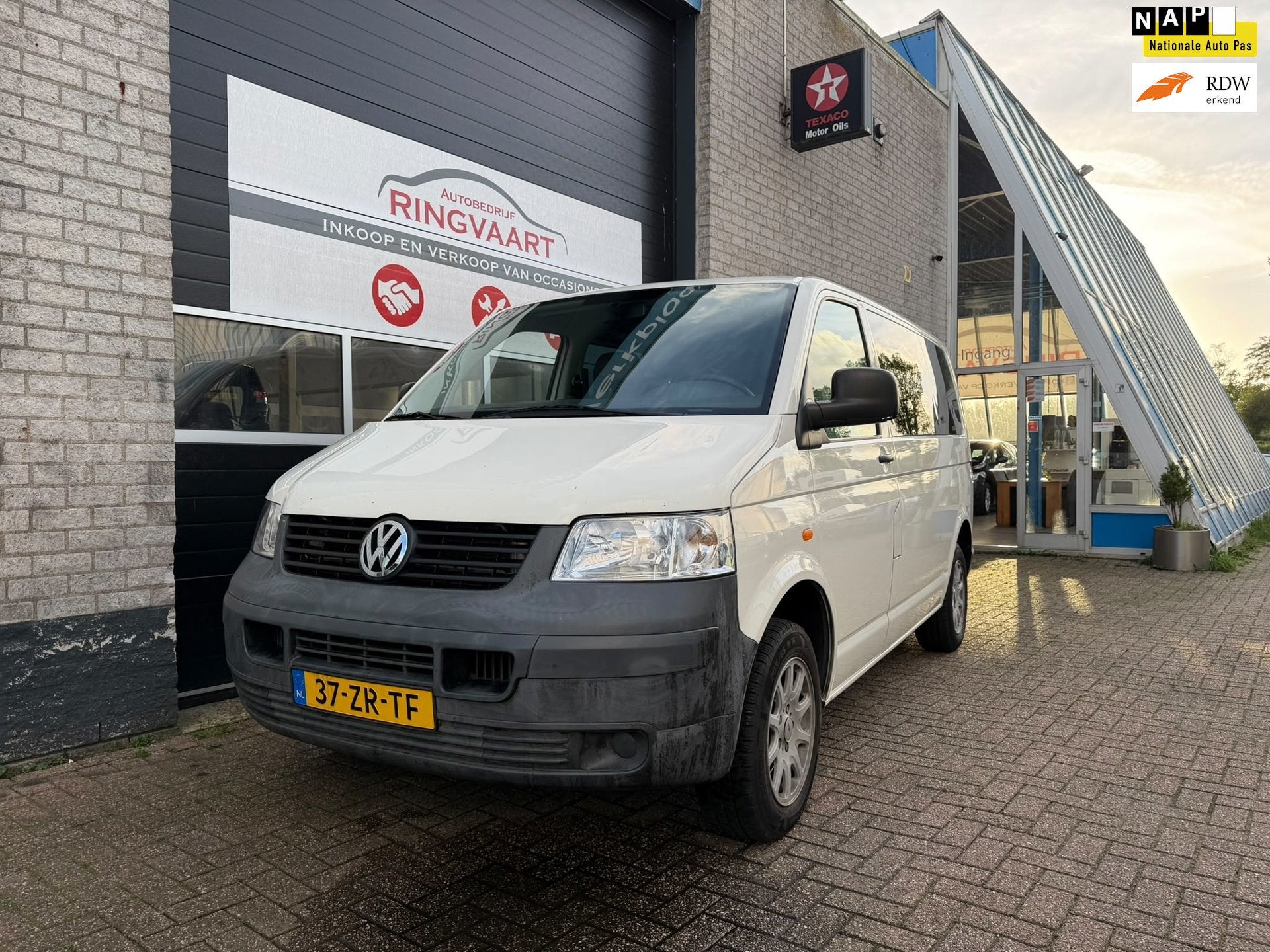 Volkswagen Transporter Kombi 1.9 TDI 300 Baseline 9 Persoon, Auto's, Gebruikt, 7 stoelen, Wit, Origineel Nederlands