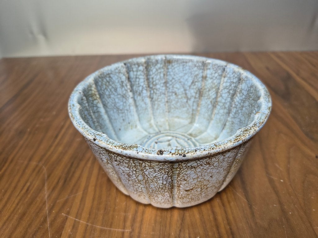 Hele oude en geleefde puddingvorm ter decoratie., Ophalen of Verzenden