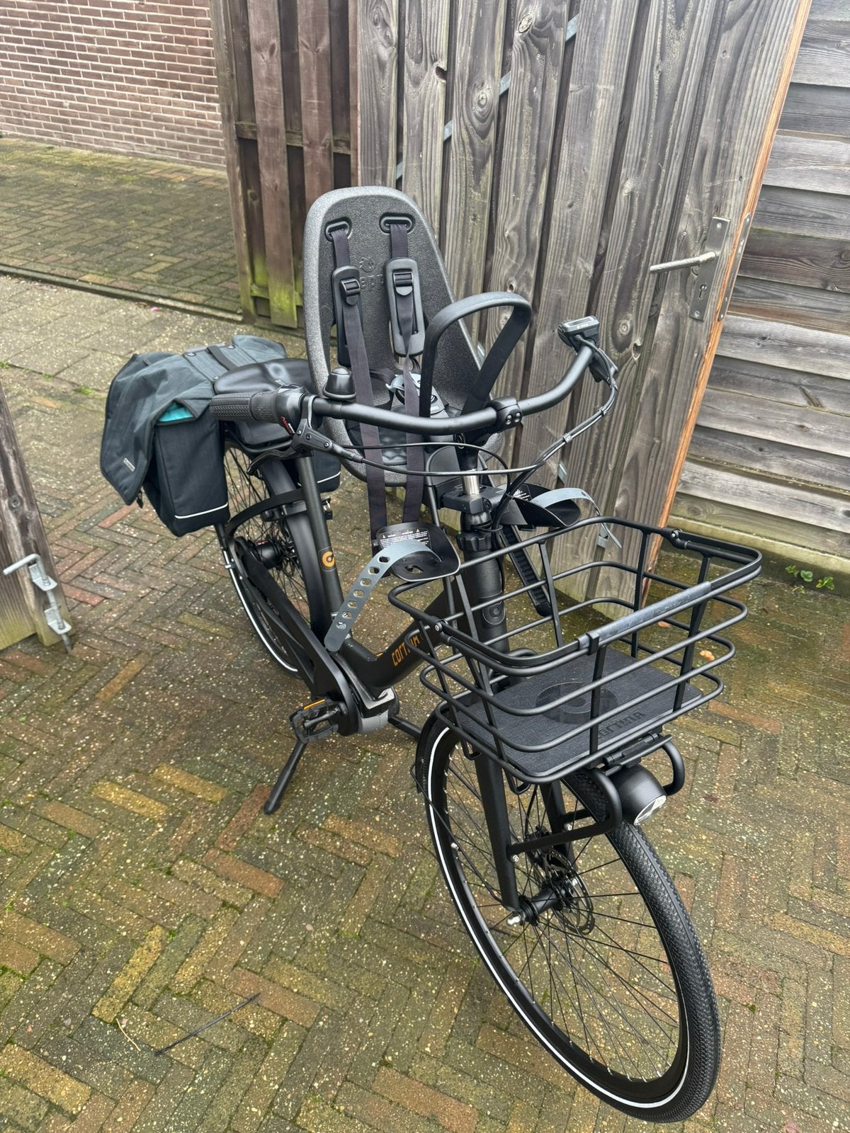 Thule Yepp Nexxt 2 Mini Fietsstoeltje Voor + windscherm, Fietsen en Brommers, Fietsaccessoires | Fietsstoeltjes, Ophalen, Zo goed als nieuw