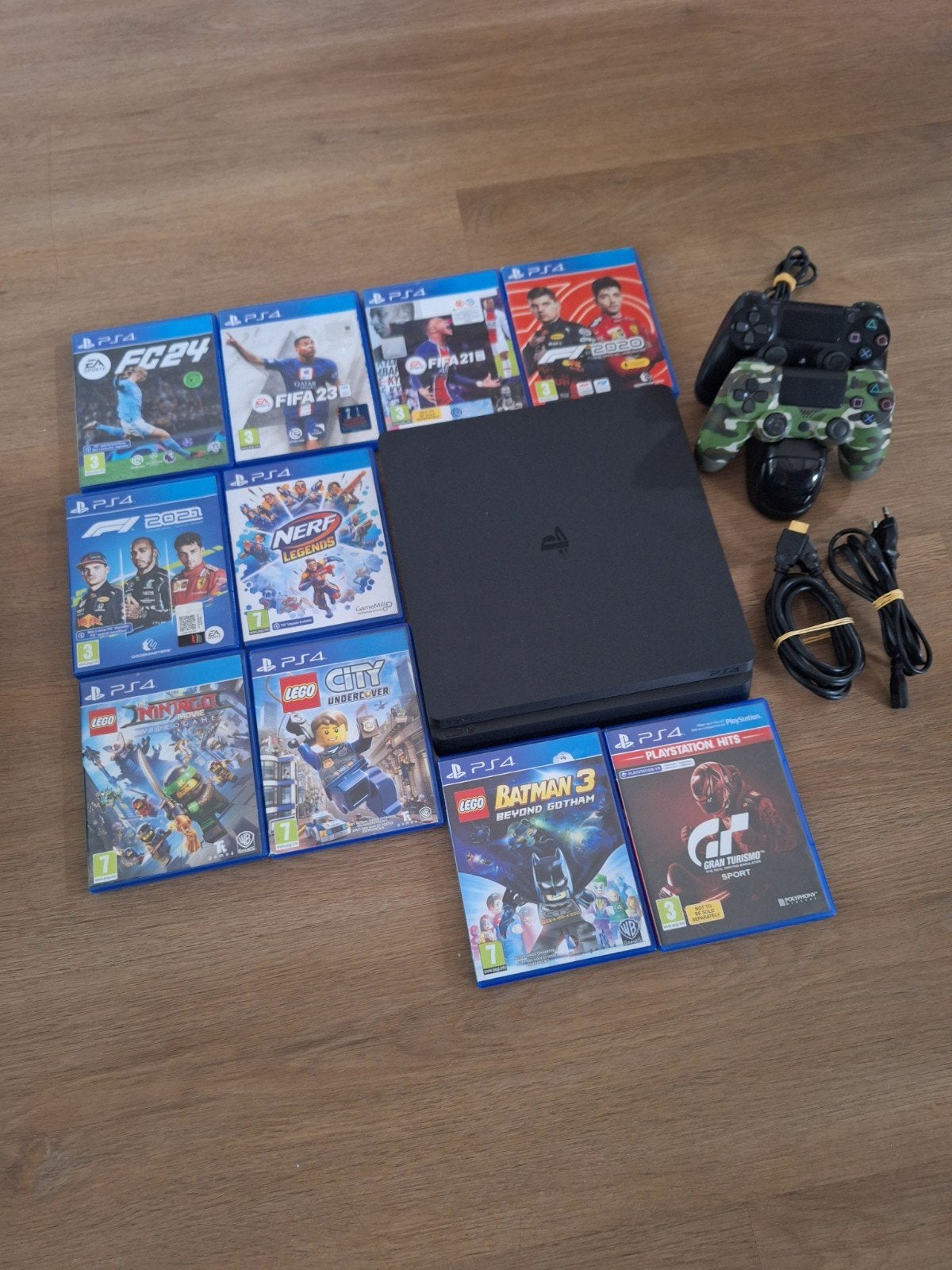PlayStation 4 Slim 500gb met 10 spellen en 2 controllers, Overige genres, Ophalen of Verzenden, Zo goed als nieuw, Eén computer
