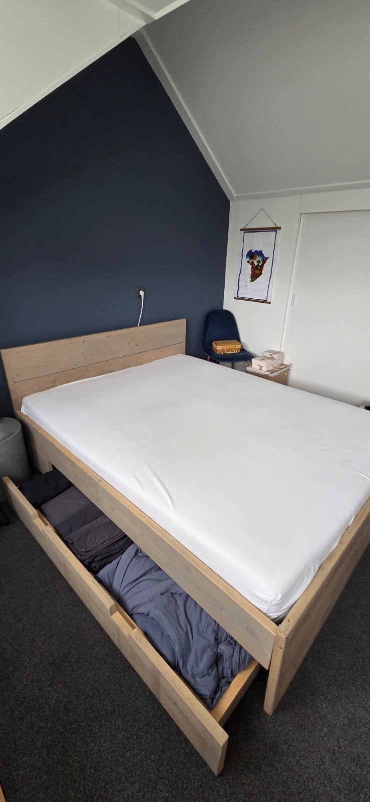 Steigerhouten tweepersoonsbed inclusief matras en lades., Ophalen, Gebruikt, Tweepersoons, 200 cm