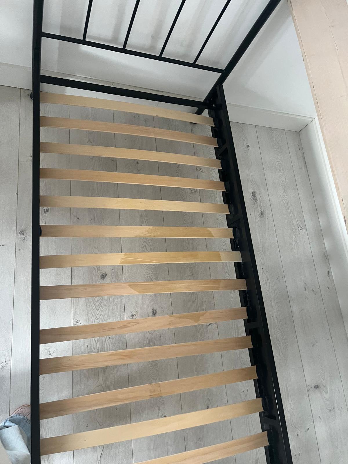 Zwart stalen bed, 90 cm, Eenpersoons, Zwart, Ophalen of Verzenden
