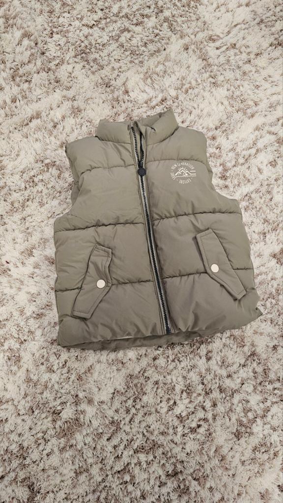 Mooie bodywarmer maat 92, Ophalen of Verzenden, Zo goed als nieuw, Jongen of Meisje, Jas